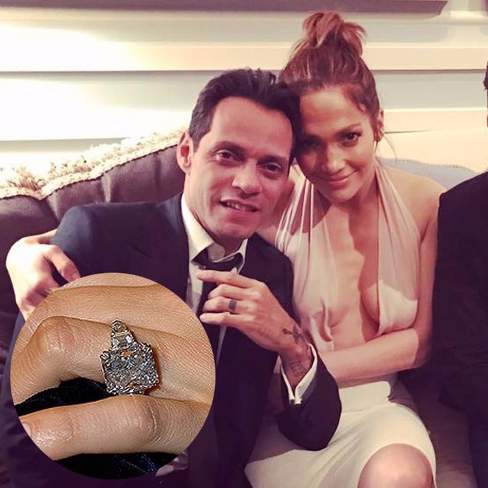 Ani tato celebrita se nemá za co stydět. 100 milionů korun stál prsten, kterým přislíbil zpěvák Mark Anthony lásku Jennifer Lopez. 8,5 karátový diamant jí vydržel na ruce 7 let. V roce 2011 se manželství rozpadlo.
Ani tato celebrita se nemá za co stydět. 100 milionů korun stál prsten, kterým přislíbil zpěvák Mark Anthony lásku Jennifer Lopez. 8,5 karátový diamant jí vydržel na ruce 7 let. V roce 2011 se manželství rozpadlo.