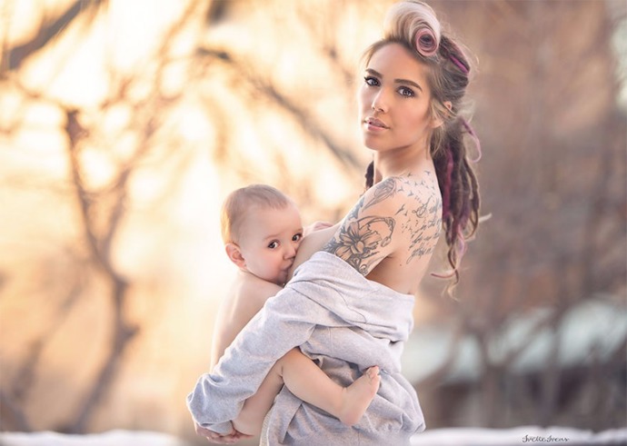 Litevská fotografka chce prolomit tabu kojení na veřejnosti