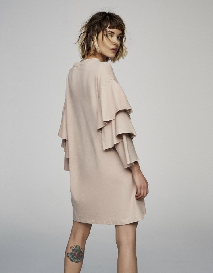 šaty, Pull&Bear, 699 Kč šaty, Pull&Bear, 699 Kč