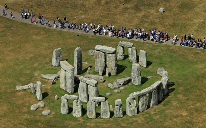 Realita: Stonehenge v jižní Anglii Realita: Stonehenge v jižní Anglii
