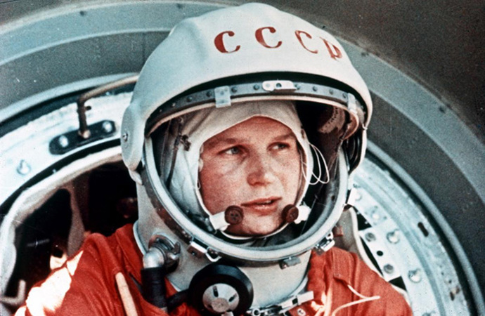 Valentina byla první ženou ve vesmíru, kam vyletěla v roce 1963. Je po ní pojmenován jeden kráter na odvrácené straně Měsíce. Během letu ji údajně trápila kosmická nemoc a únava, několikrát se rozplakala, zvracela a opakovaně žádala o ukončení letu. Při přistání se katapultovala a velmi silně se udeřila do hlavy. Později se stala mluvčí Sovětského svazu, za což byla OSN odměněna Zlatou medailí za mír. V roce 2000 jí byl v Londýně udělen titul Žena století. 
