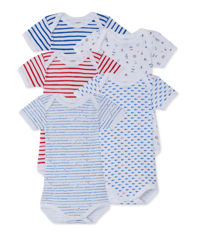 Petit Bateau
Tuto francouzskou značku milujeme celá rodina. Jejich pláštěnky jsou ikonické a tohle jaro tu svou žlutou využívám na 110%.

 
