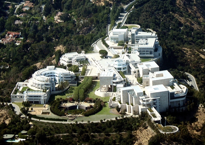 GETTY CENTRE - LOS ANGELES
Bez problémů si můžete udělat piknik na přilehlém travnatém pozemku nebo se zasnít v zahradě připomínající Alenku v říši divů. Getty Centre není jen muzeum, ale také edukativní středisko plné zajímavých aktivit.
http://www.getty.edu/museum/
GETTY CENTRE - LOS ANGELES
Bez problémů si můžete udělat piknik na přilehlém travnatém pozemku nebo se zasnít v zahradě připomínající Alenku v říši divů. Getty Centre není jen muzeum, ale také edukativní středisko plné zajímavých aktivit.
http://www.getty.edu/museum/