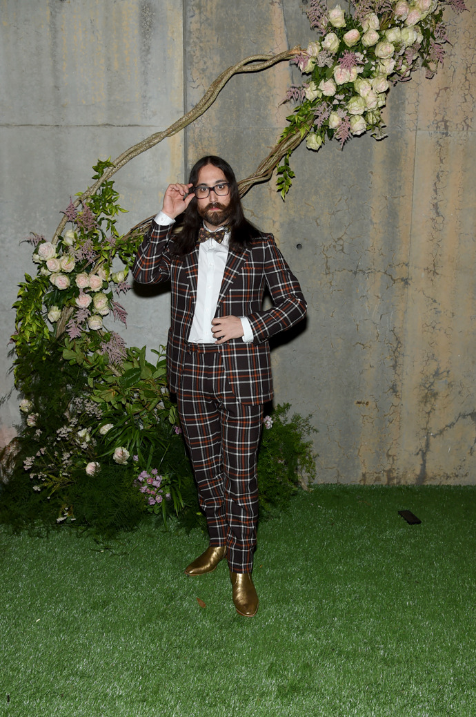 Zpěvák a hudebník Sean Lennon, syn Johna Lennona a Yoko Ono. 
