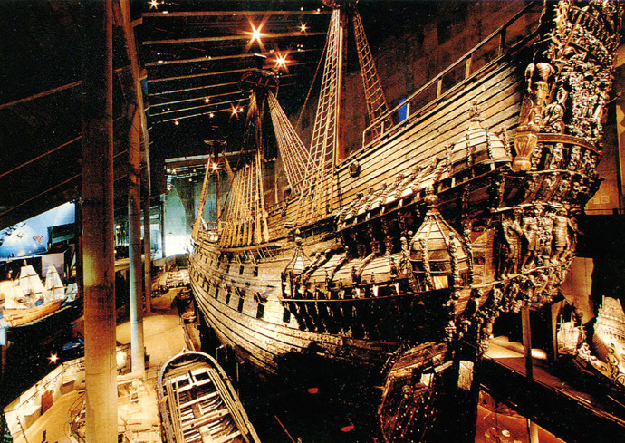 VASA MUZEUM - STOCKHOLM
Válečná loď Vasa se potopila v roce 1628 na své zpáteční cestě do Stokholmu, byla vyzvednuta a zrekonstruována do své původní podoby. Kromě toho lze vidět mnoho sbírek s vikingskou tématikou, takže pokud maté duši válečníka, nenechte si toto muzeum ujít.
http://www.vasamuseet.se/en
VASA MUZEUM - STOCKHOLM
Válečná loď Vasa se potopila v roce 1628 na své zpáteční cestě do Stokholmu, byla vyzvednuta a zrekonstruována do své původní podoby. Kromě toho lze vidět mnoho sbírek s vikingskou tématikou, takže pokud maté duši válečníka, nenechte si toto muzeum ujít.
http://www.vasamuseet.se/en