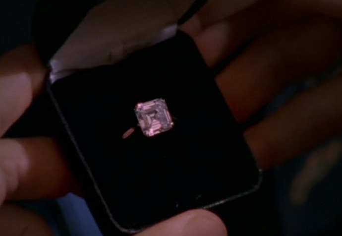 Propracovaný diamant Asscher Cut
Propracovaný diamant Asscher Cut