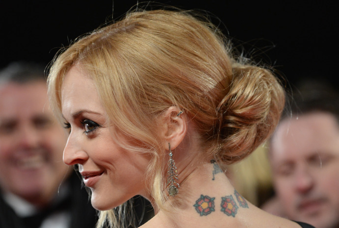 Fearne Cotton má už více než deset tetování a její matka o tom stále ještě neví.
Fearne Cotton má už více než deset tetování a její matka o tom stále ještě neví.