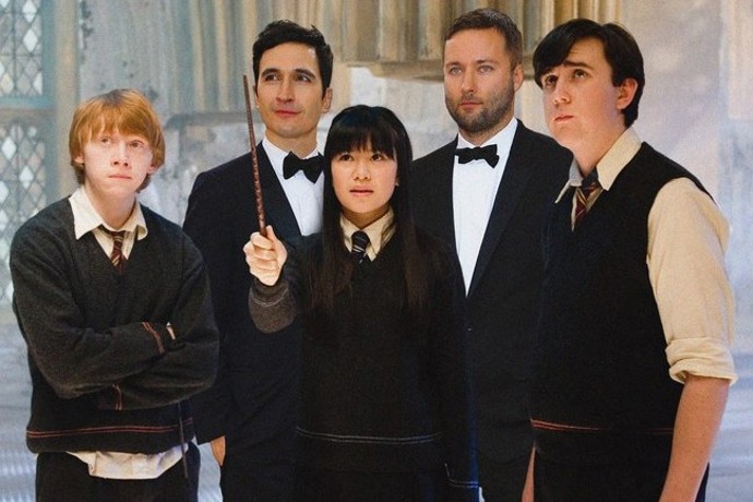 Ron Weasley, Cho Changová, Neville Longbottom a Jack McCollough a Lazaro Hernandez
Ron Weasley, Cho Changová, Neville Longbottom a Jack McCollough a Lazaro Hernandez