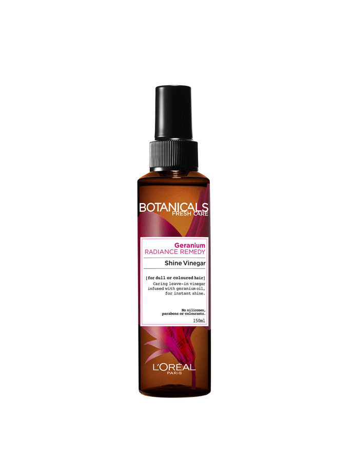 IDEÁLNÍ PRO BARVENÉ NEBO MDLÉ VLASY
Bezoplachový sprej pro lesk vlasů Botanicals Fresh Care Radiance Remedy spojuje náš rostlinný komplex spolu s nejčistší esencí z listů pelargonie.
IDEÁLNÍ PRO BARVENÉ NEBO MDLÉ VLASY
Bezoplachový sprej pro lesk vlasů Botanicals Fresh Care Radiance Remedy spojuje náš rostlinný komplex spolu s nejčistší esencí z listů pelargonie.