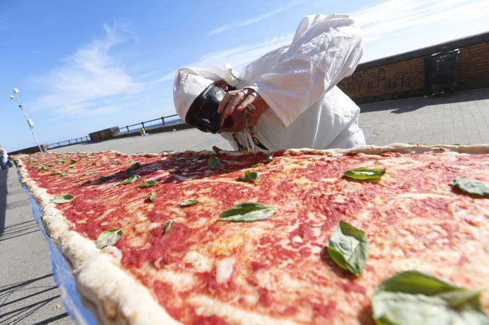 Tu pravou neapolskou pizzu ochutnáte zkrátka jenom v Neapoli.
Tu pravou neapolskou pizzu ochutnáte zkrátka jenom v Neapoli.