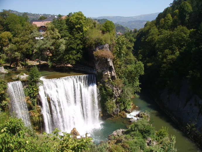 Bosna a Hercegovina - vodopády Pliva u města Jajce
Bosna a Hercegovina - vodopády Pliva u města Jajce