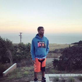 Pharrell Williams dal k téhle fotce na Instagramu popisek "Pacifický vánek"
Pharrell Williams dal k téhle fotce na Instagramu popisek "Pacifický vánek"