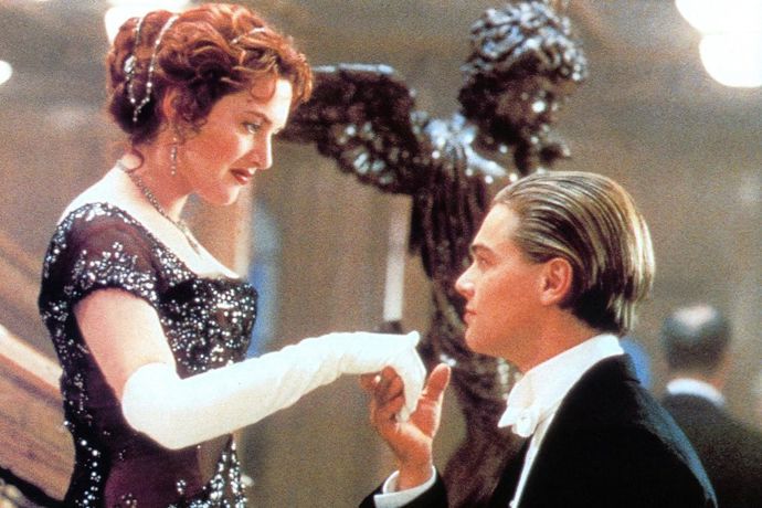 V roce 1997 měli během natáčení Titanicu oba narozeniny - Kate 21. a Leo 22. Kate označila Lea za někoho, kdo z ní udělal hvězdu. O rok později řekla: "Vím, že bych nebyla schopná udělat cokoliv z toho, co jsem udělala, kdyby tu nebyl Leo." 
