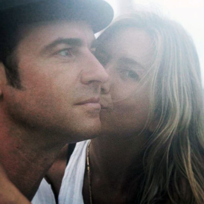 Jennifer Aniston & Justin Theroux

Tenhle nádherný pár právě slaví dvouleté výročí. Oba přidali tuhle fotku na svůj Instagram, ale popisek Jennifer nás zkrátka dostal: "Dva roky za námi... celé životní štěstí před námi. Krásné výročí, lásko <3"
