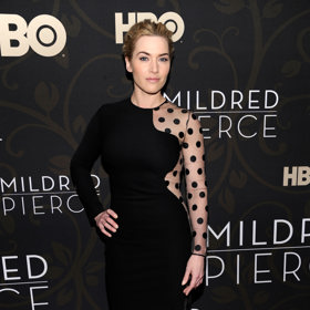 Kate Winslet
Tyto šaty od Stelly McCartney byly v minulých letech na červeném koberci velmi populární.
Kate Winslet
Tyto šaty od Stelly McCartney byly v minulých letech na červeném koberci velmi populární.
