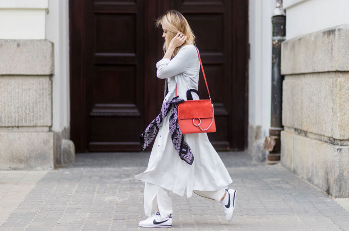 Streetstyle: Jak nosit šátek Streetstyle: Jak nosit šátek