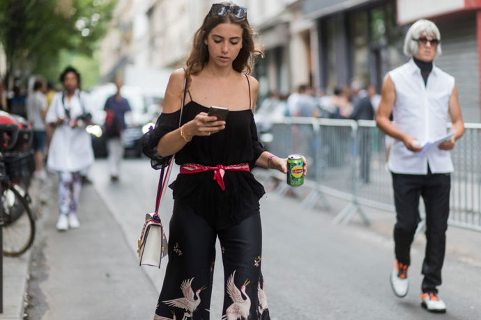 Streetstyle: Jak nosit šátek Streetstyle: Jak nosit šátek