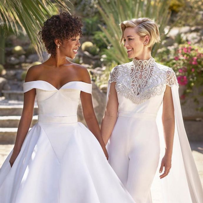 Samira Wiley & Lauren Morelli

Hvězda seriálu Orange Is the New Black se svou partnerkou Lauren vypadaly při své svatbě zkrátka skvěle!
