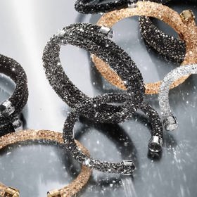 Moderní design šperků Swarovski.
