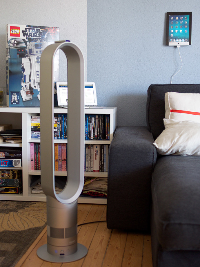 Ventilátor Dyson s bezlopatkovým designem. 
