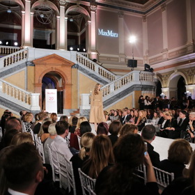 Módní přehlídka Max Mara podzim/zima 2017-18, Dvorana, Rudolfinum. 
