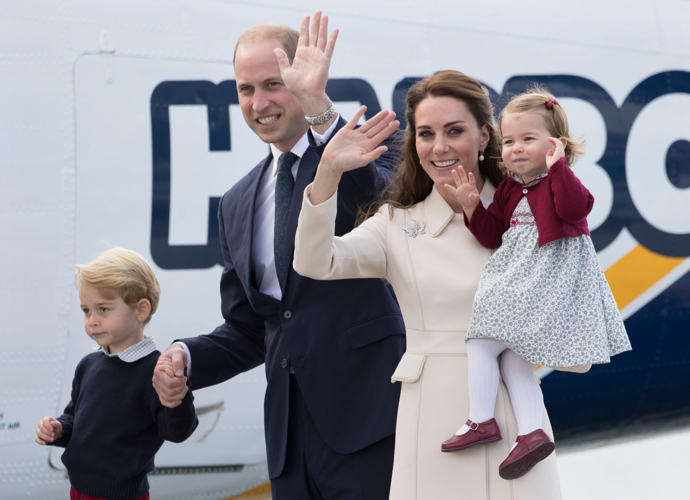 Prohlédněte si nejroztomilejší fotografie prince George a princezny Charlotte. Prohlédněte si nejroztomilejší fotografie prince George a princezny Charlotte.
