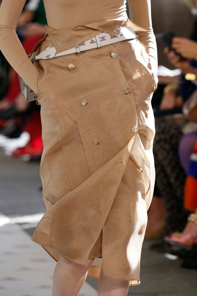 MAX MARA
MAX MARA