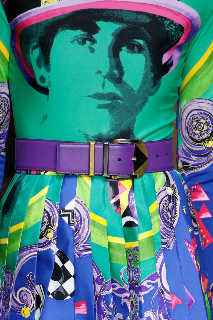 Retro z "devadesátek" jako vzpomínka na Gianniho Versace