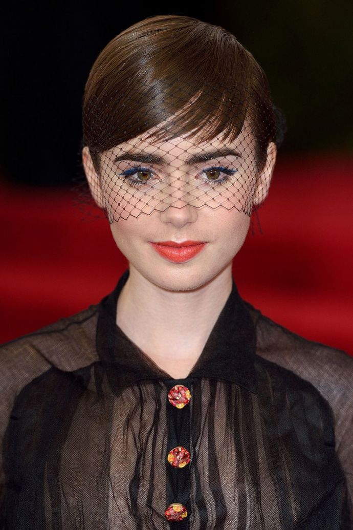 Lily Collins
Lily Collins