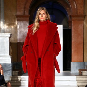 Top modelka Hana Soukupová, Max Mara podzim/zima 2017-18, Dvorana, Rudolfinum.
