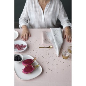Všechen domácí textil je z těch nejkvalitnějších materiálů, takže nejen krásný, ale i nezávadný jak pro nás, pro naše nejmenší i pro životní prostředí.
Všechen domácí textil je z těch nejkvalitnějších materiálů, takže nejen krásný, ale i nezávadný jak pro nás, pro naše nejmenší i pro životní prostředí.