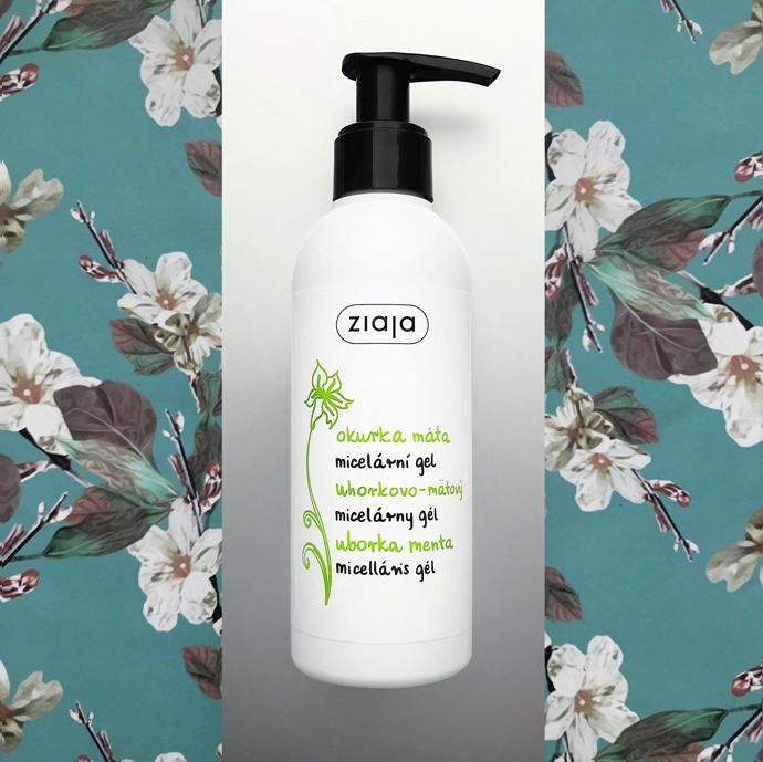 MICELÁRNÍ GEL OKURKA MÁTA ZIAJA (200 ml)

Ultralehká receptura ve formě pěnícího micelárního gelu jemně, ale účinně čistí každý typ pokožky a udržuje přirozenou hydrataci v pleti. Obsahuje kyselinou laktobionovou, výtažky z okurky seté a máty rolní. Má jemnou, chladivou vůni, která pokožku zjemňuje a vyhlazuje.
