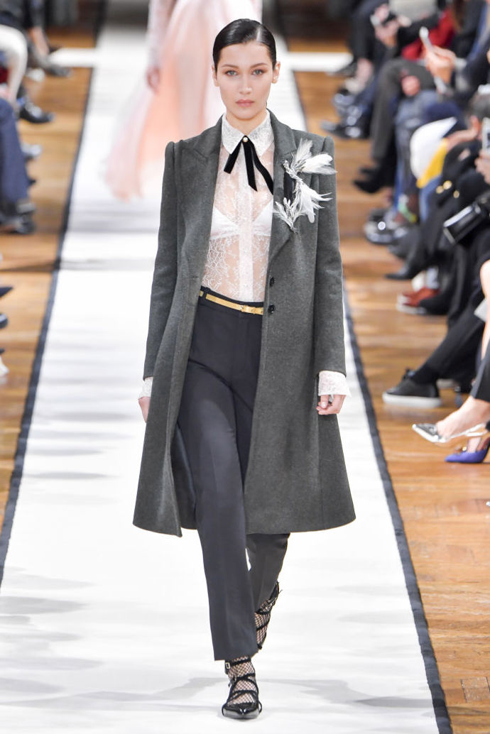 Lanvin
kolekce podzim 2017
Lanvin
kolekce podzim 2017