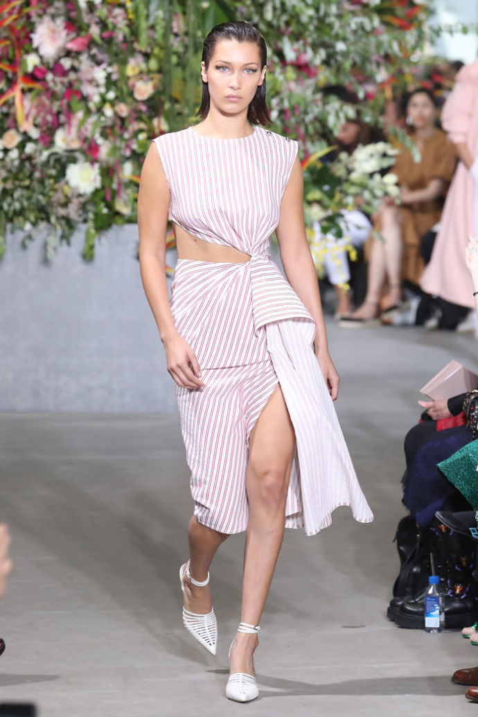 Jason Wu
kolekce jaro 2018
Jason Wu
kolekce jaro 2018