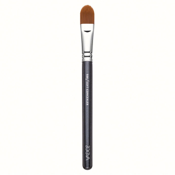 2. Plochý na korektor
Zoeva, 144 Soft Concealer brush. Prodává Douglas. Cena: 275Kč
2. Plochý na korektor
Zoeva, 144 Soft Concealer brush. Prodává Douglas. Cena: 275Kč