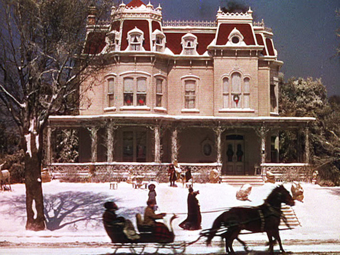 Dům Smithových z filmu Setkáme se v St. Louis (1944)
Krásný viktoriánský dům, kde měla Judy Garland “Merry Little Christmas”.
Dům Smithových z filmu Setkáme se v St. Louis (1944)
Krásný viktoriánský dům, kde měla Judy Garland “Merry Little Christmas”.
