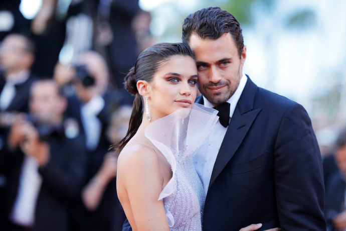 Sara Sampaio a Oliver Ripley 

Portugalská modelka a investor Oliver Ripley spolu začali chodit teprve nedávno. Podle nás jim to spolu sluší, co myslíte?
