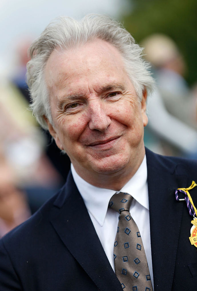 Alan Rickman
Jeden z nejpřednějších britských herců bohužel v lednu 2016 zemřel na rakovinu slinivky. Kromě role v Lásce nebeské ho známe také jako profesora Snapea z Harryho Pottera.
Alan Rickman
Jeden z nejpřednějších britských herců bohužel v lednu 2016 zemřel na rakovinu slinivky. Kromě role v Lásce nebeské ho známe také jako profesora Snapea z Harryho Pottera.