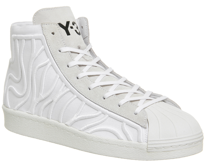 3. Nekonečná bílá
Bílá je rozhodně in! Tenisky se slavným japonským návrhářem Yoshi Yamamoto potěší srdce každého minimalisty!
Y-3 Shisu Superfootwear, prodává Footshop.cz, 7790 Kč
3. Nekonečná bílá
Bílá je rozhodně in! Tenisky se slavným japonským návrhářem Yoshi Yamamoto potěší srdce každého minimalisty!
Y-3 Shisu Superfootwear, prodává Footshop.cz, 7790 Kč