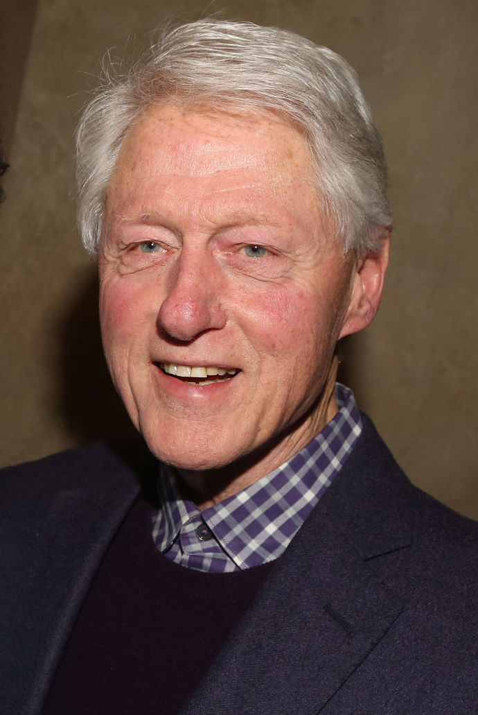 Bill Clinton
Bývalý americký prezident změnil stravu ze živočišné na rostlinnou kvůli zdravotním problémům. Shodil díky tomu 11 kilo.
Bill Clinton
Bývalý americký prezident změnil stravu ze živočišné na rostlinnou kvůli zdravotním problémům. Shodil díky tomu 11 kilo.