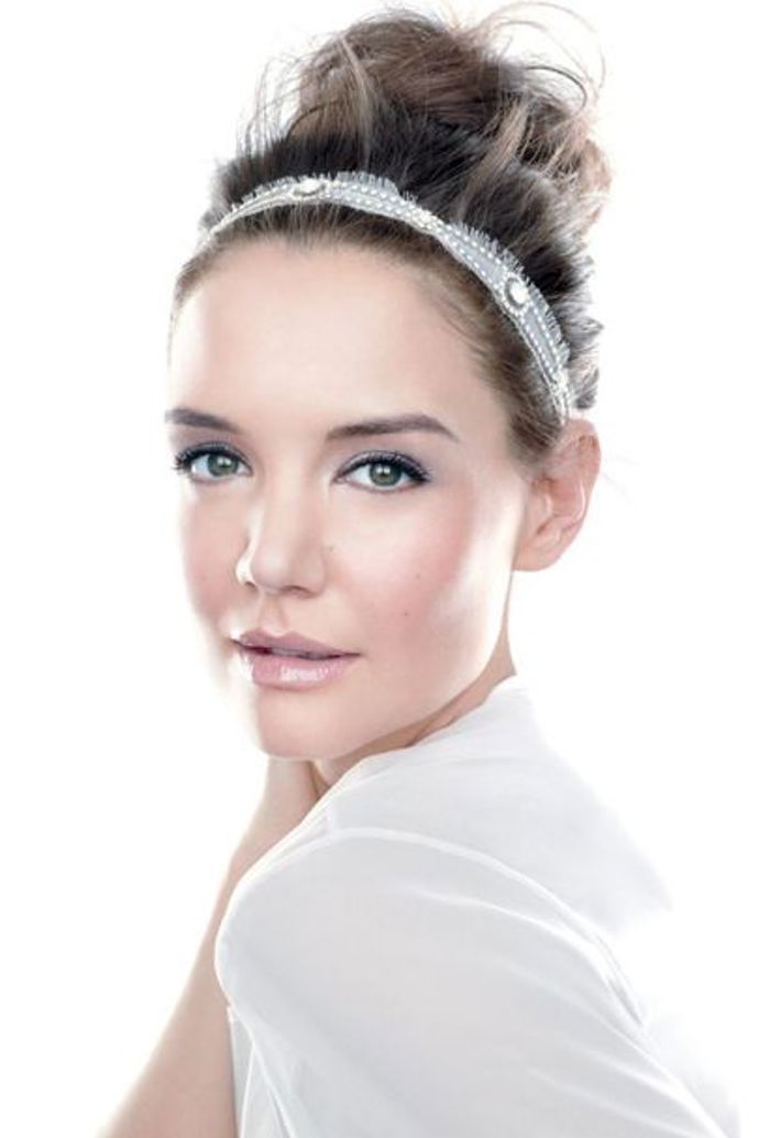 Katie Holmes pro Bobbi Brown
Katie Holmes pro Bobbi Brown