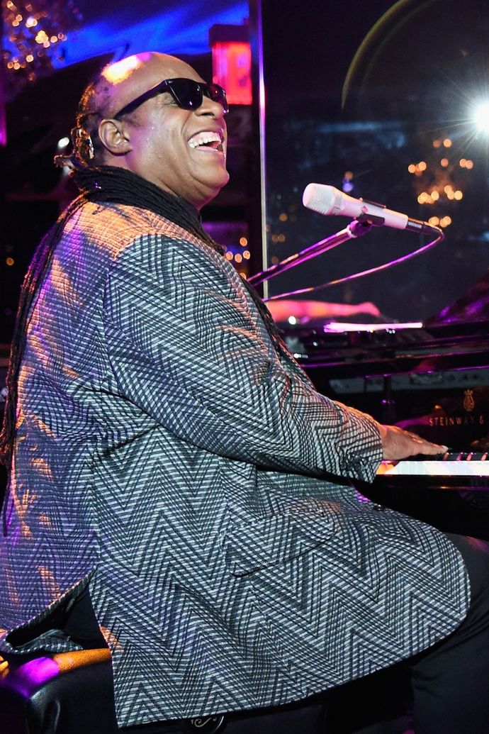 Stevie Wonder
Zpěvák Stevie Wonder je veganem teprve rok a půl a pochvaluje si to, až na jednu věc. "Chybí mi kuře," přiznává.
Stevie Wonder
Zpěvák Stevie Wonder je veganem teprve rok a půl a pochvaluje si to, až na jednu věc. "Chybí mi kuře," přiznává.