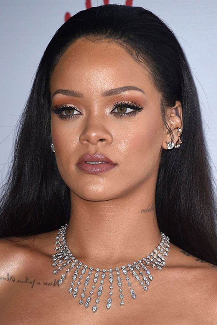 Na plese The Clara Lionel Foundation 2nd Diamond Ball Rihanna zazářila rozjasněnou pletí a hustými řasami.
Na plese The Clara Lionel Foundation 2nd Diamond Ball Rihanna zazářila rozjasněnou pletí a hustými řasami.