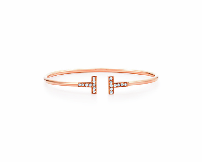 Tiffany 

Kolekce Tiffany T. je minimalistickou luxusní klasikou
