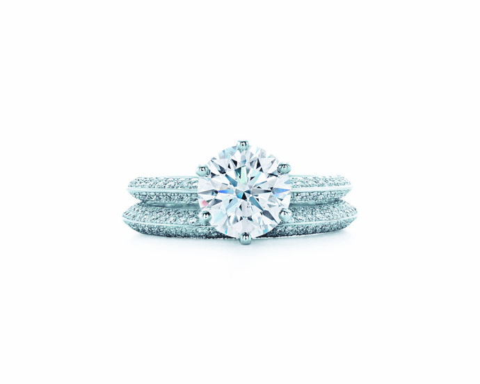 Tiffany 

Ve valentýnské kolekci nemůže chybět nejznámější symbol pravé lásky, legendární prsten Tiffany Setting.
