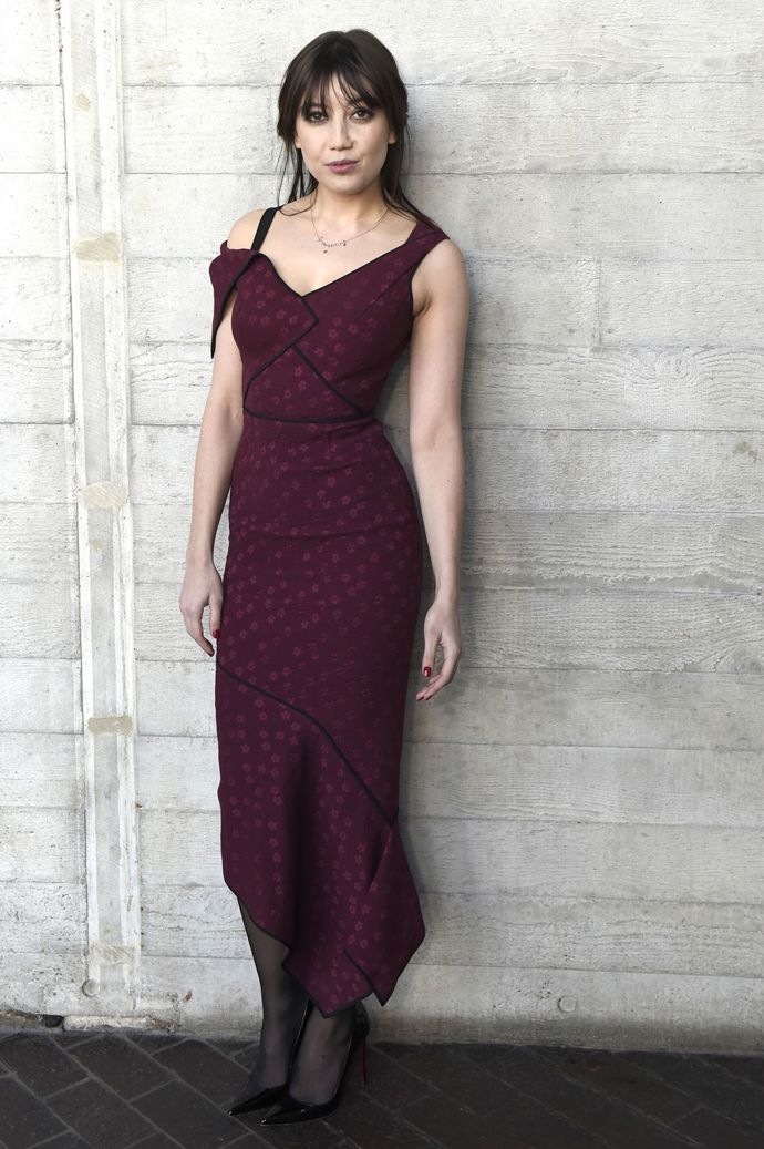 Daisy Lowe

Anglická modelka navštívila přehlídku Rolanda Moureta
