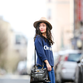 Mom jeans street style