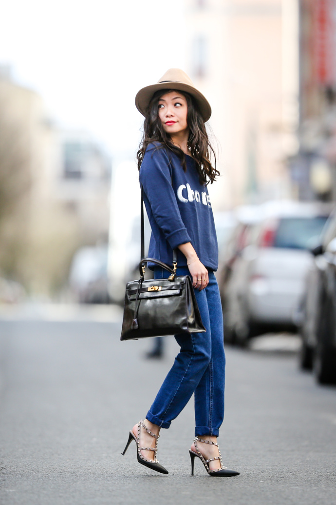 Mom jeans street style Mom jeans street style