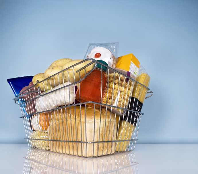 KARBOFOBIE

Strach z karbohydrátů. V dnešní době plné různých diet a kultu zdravého životního stylu se není čemu divit. Panický strach, že do sebe omylem dostanete karbohydrát, vás nutí až chorobně sledovat složení všeho, co pozřete. 
