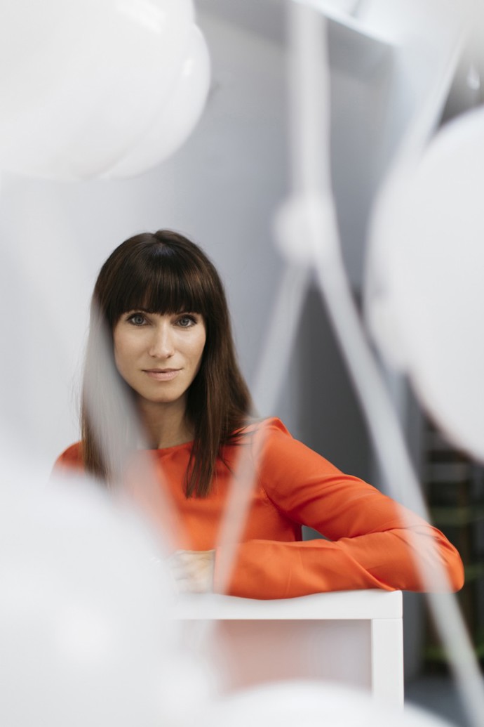 Pátek 2. března: VÝSTAVA_Lucie Koldová a Light Levels v galerii Kvalitář
Galerie Kvalitář zahajuje sezónu výjimečnou a první sólovou instalací přední české designérky Lucie Koldové. Autorka představí koncept obsáhlé výstavy a zcela nové kolekce svítidel a nábytku, které navrhla pro značky jako TON a Brokis. Lucie patří mezi naše nejlepší současného designéry, výstava bude stát za to!
www.kvalitar.cz
